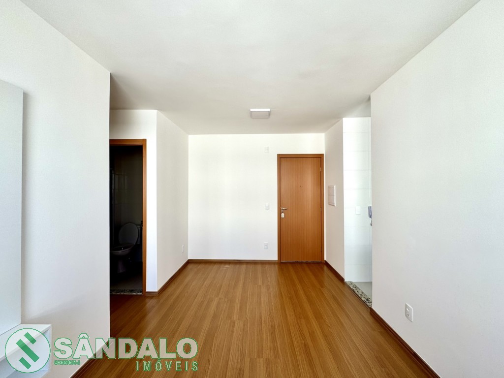 Apartamento para locacao no Jardim America em Maringa com 78,27m² por R$ 1.540,00