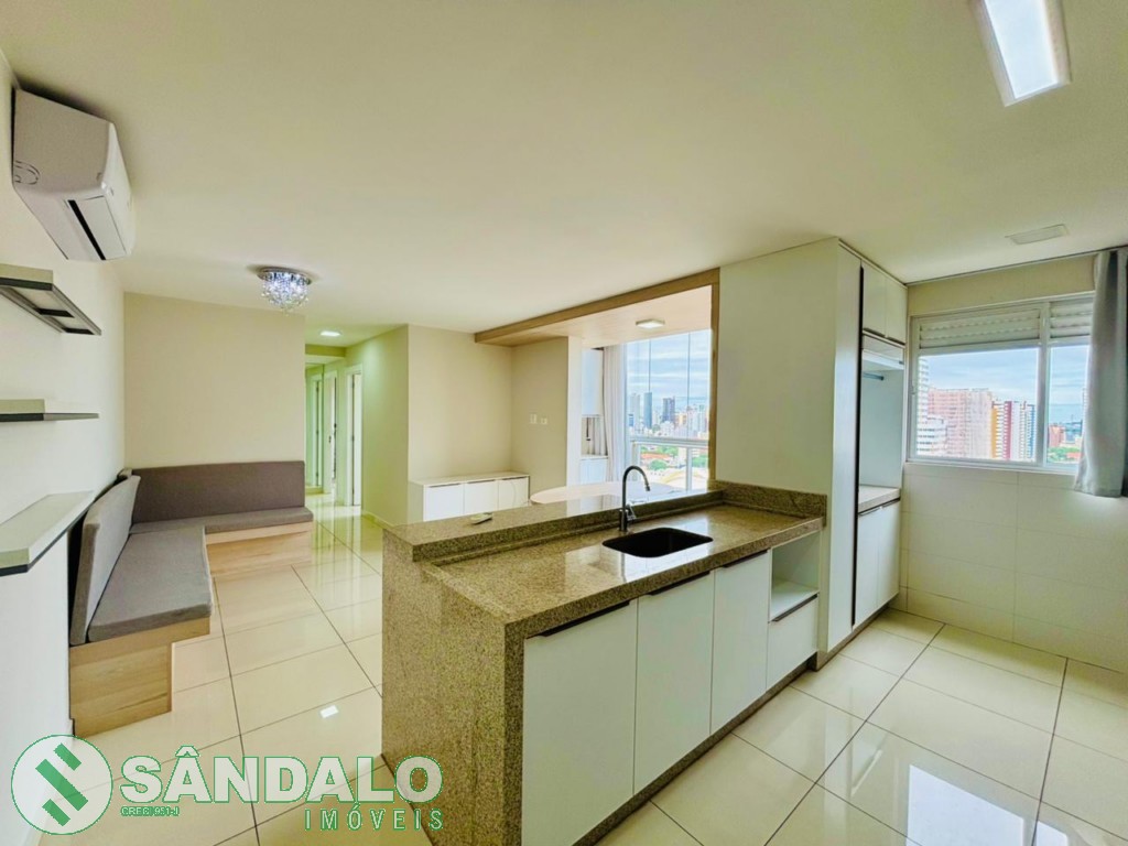 Apartamento para locacao no Zona 01 em Maringa com 180,39m² por R$ 4.345,00