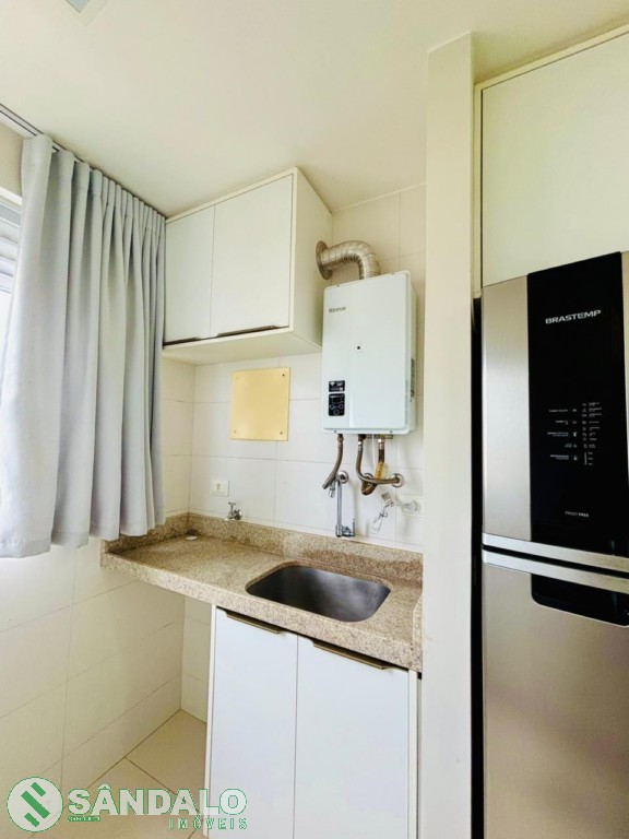 Apartamento para locacao no Zona 01 em Maringa com 180,39m² por R$ 4.345,00