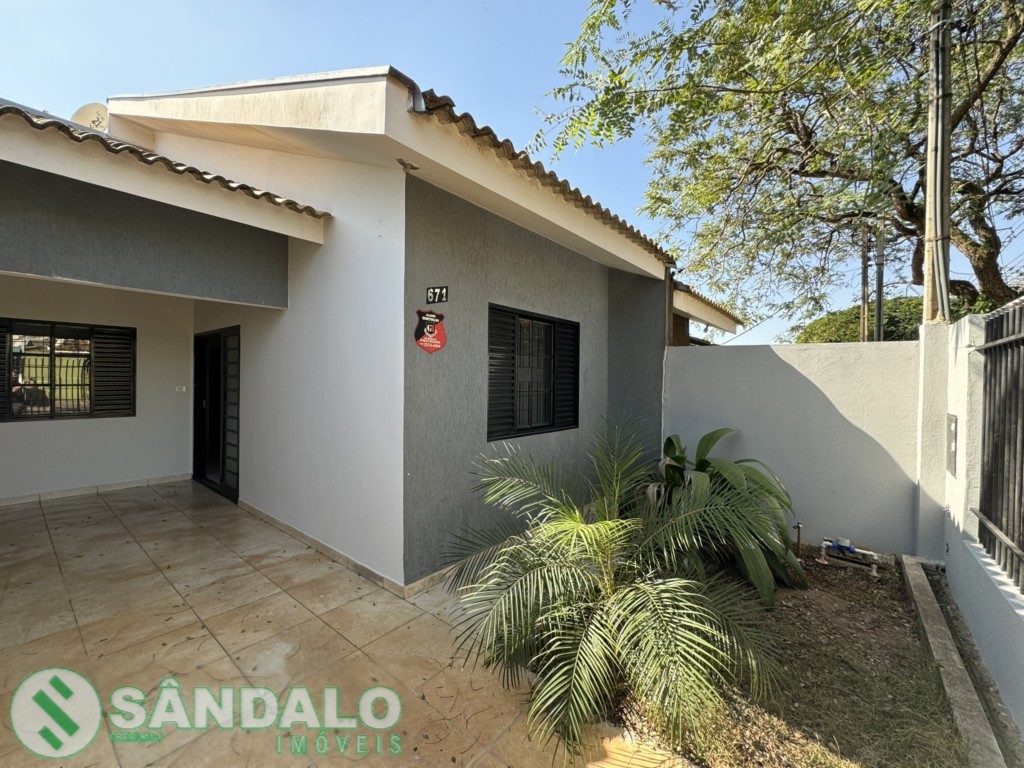 Casa para venda no Conjunto Habitacional Sol Nascente em Maringa com 150m² por R$ 310.000,00