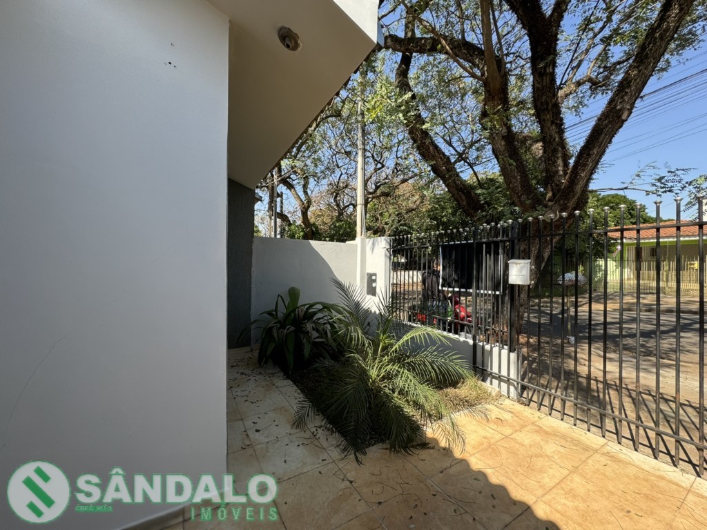 Casa para venda no Conjunto Habitacional Sol Nascente em Maringa com 150m² por R$ 310.000,00