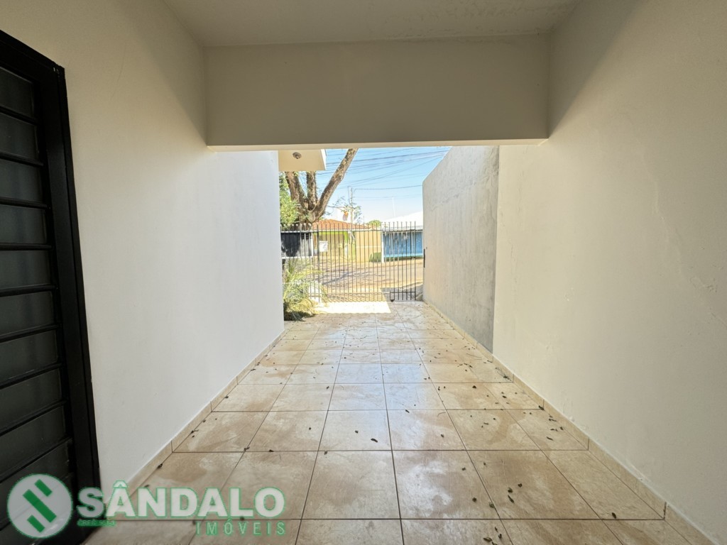 Casa para venda no Conjunto Habitacional Sol Nascente em Maringa com 150m² por R$ 310.000,00