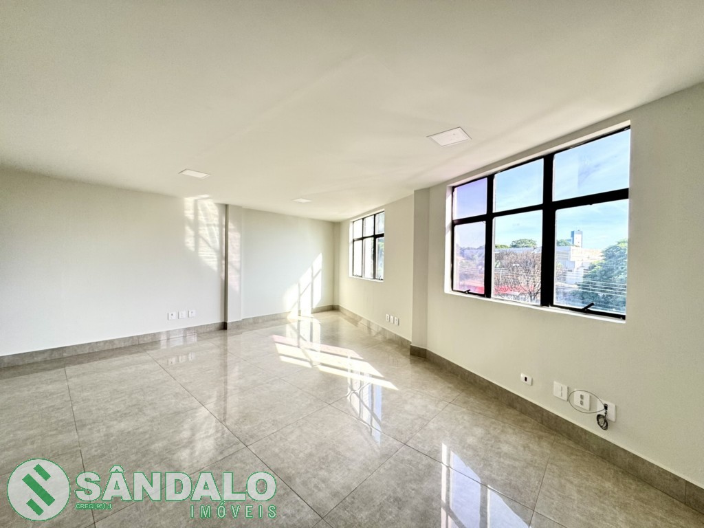 Sala Comercial para locacao no Zona 04 em Maringa com 0m² por R$ 1.430,00