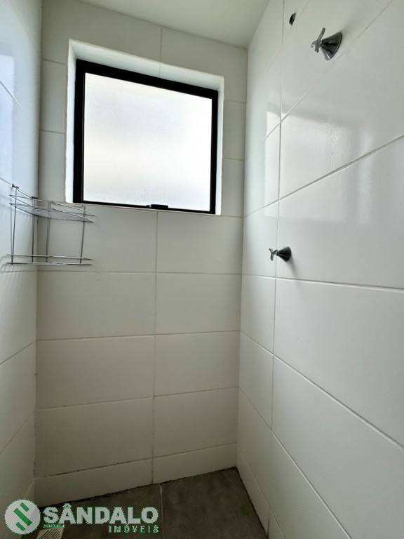 Apartamento para locacao no Conjunto Residencial Cidade Alta em Maringa com 96,44m² por R$ 1.265,00