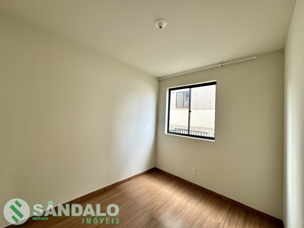 Apartamento para locacao no Conjunto Residencial Cidade Alta em Maringa com 96,44m² por R$ 1.265,00
