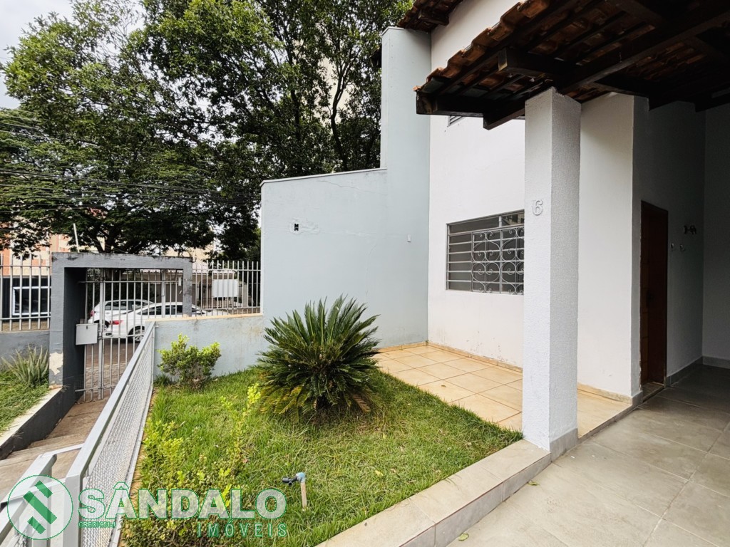 Sobrado para locacao no Vila Marumby em Maringa com 155,42m² por R$ 2.200,00