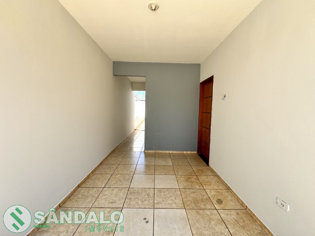 Casa para locacao no Jardim Paris III em Maringa com 150m² por R$ 1.980,00