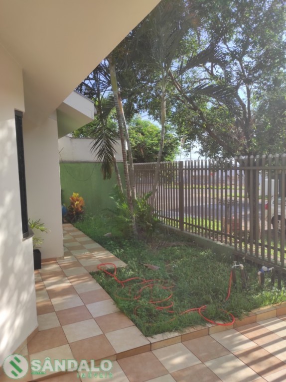Casa para venda no Jardim Paris em Maringa com 176m² por R$ 490.000,00