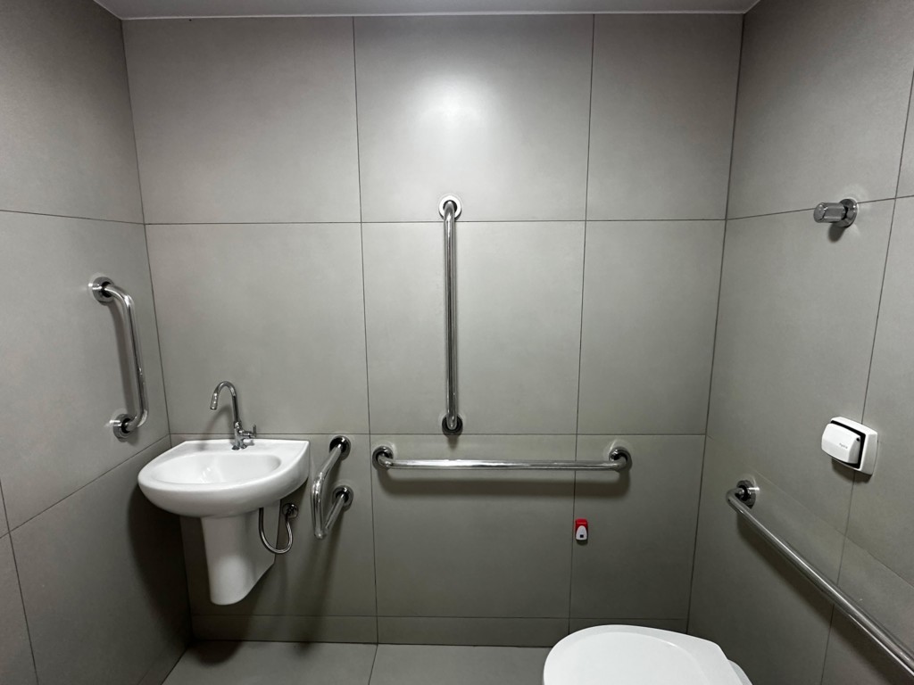 Sala Comercial para locacao no Distrito de Iguatemi (iguatemi) em Maringa com 48m² por R$ 1.430,00