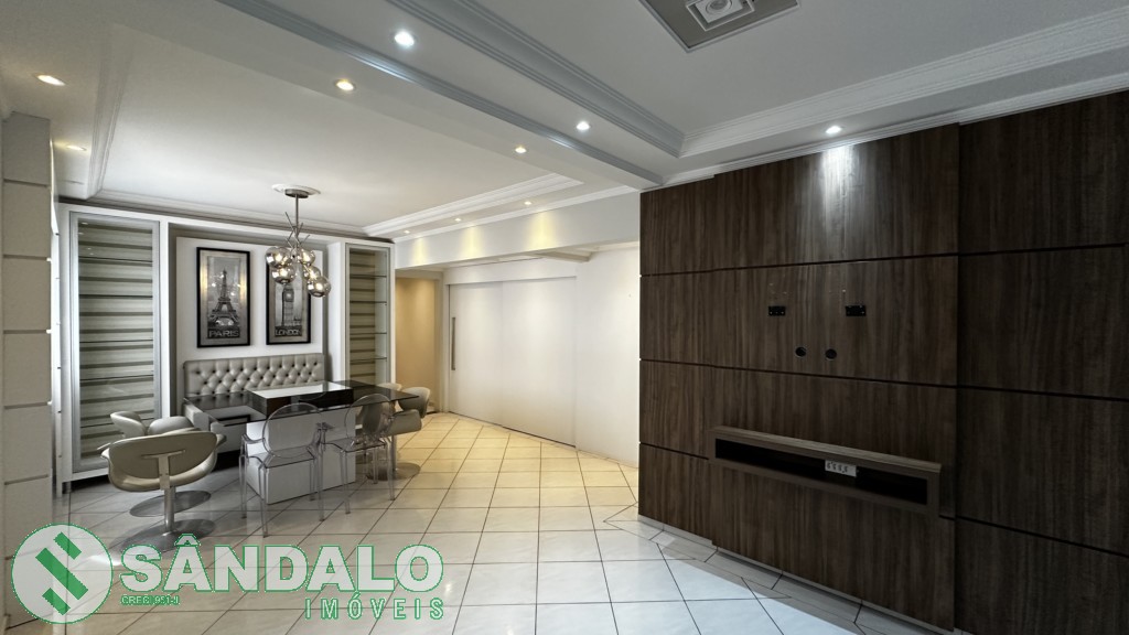 Apartamento para locacao no Zona 01 em Maringa com 0m² por R$ 3.960,00
