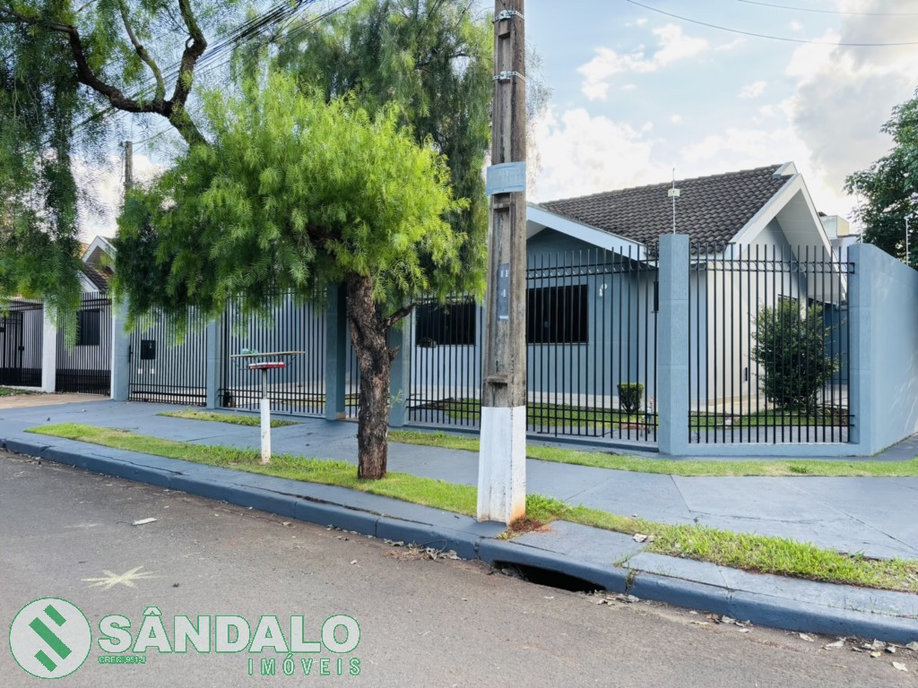 Casa para locacao no Parque Avenida em Maringa com 226,23m² por R$ 2.640,00