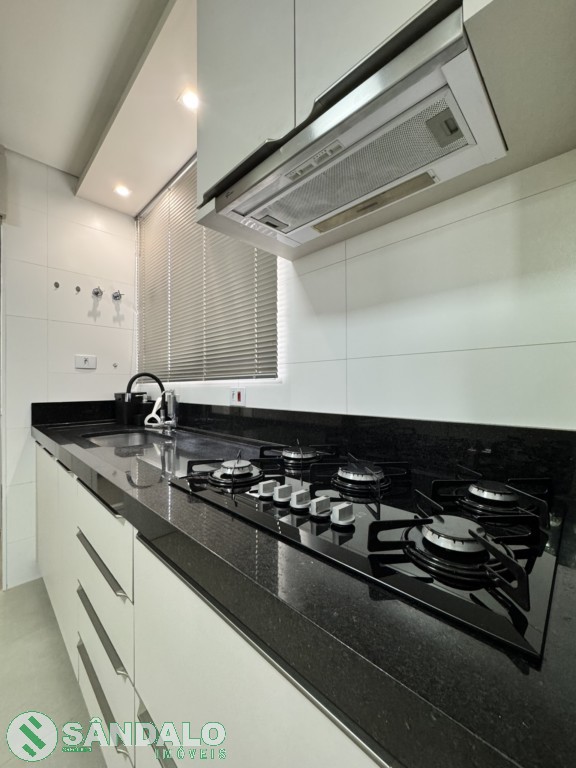 Apartamento para locacao no Zona 07 em Maringa com 169,81m² por R$ 6.050,00