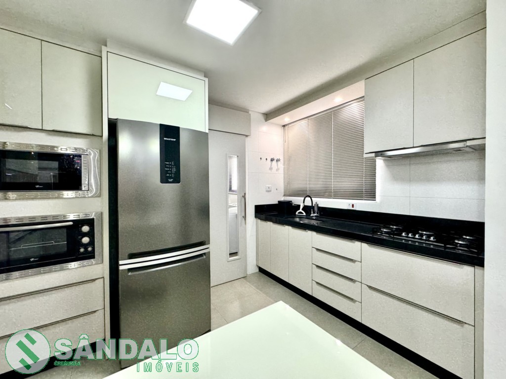 Apartamento para locacao no Zona 07 em Maringa com 169,81m² por R$ 6.050,00