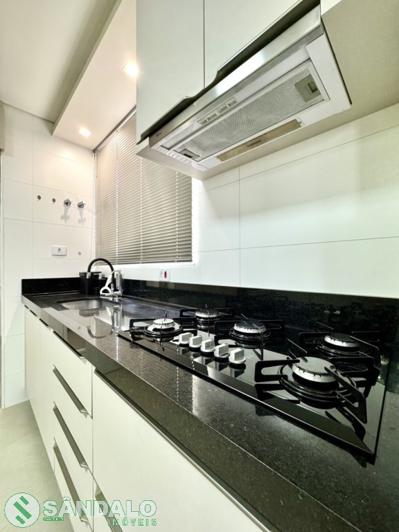 Apartamento para locacao no Zona 07 em Maringa com 169,81m² por R$ 6.050,00