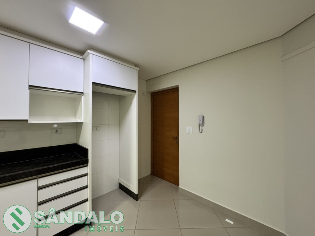 Apartamento para locacao no Zona 07 em Maringa com 0m² por R$ 3.080,00
