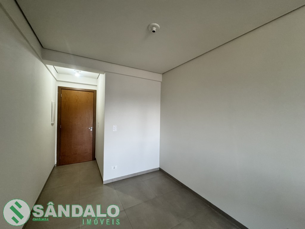 Apartamento para locacao no Jardim Cerro Azul em Maringa com 106,04m² por R$ 2.530,00