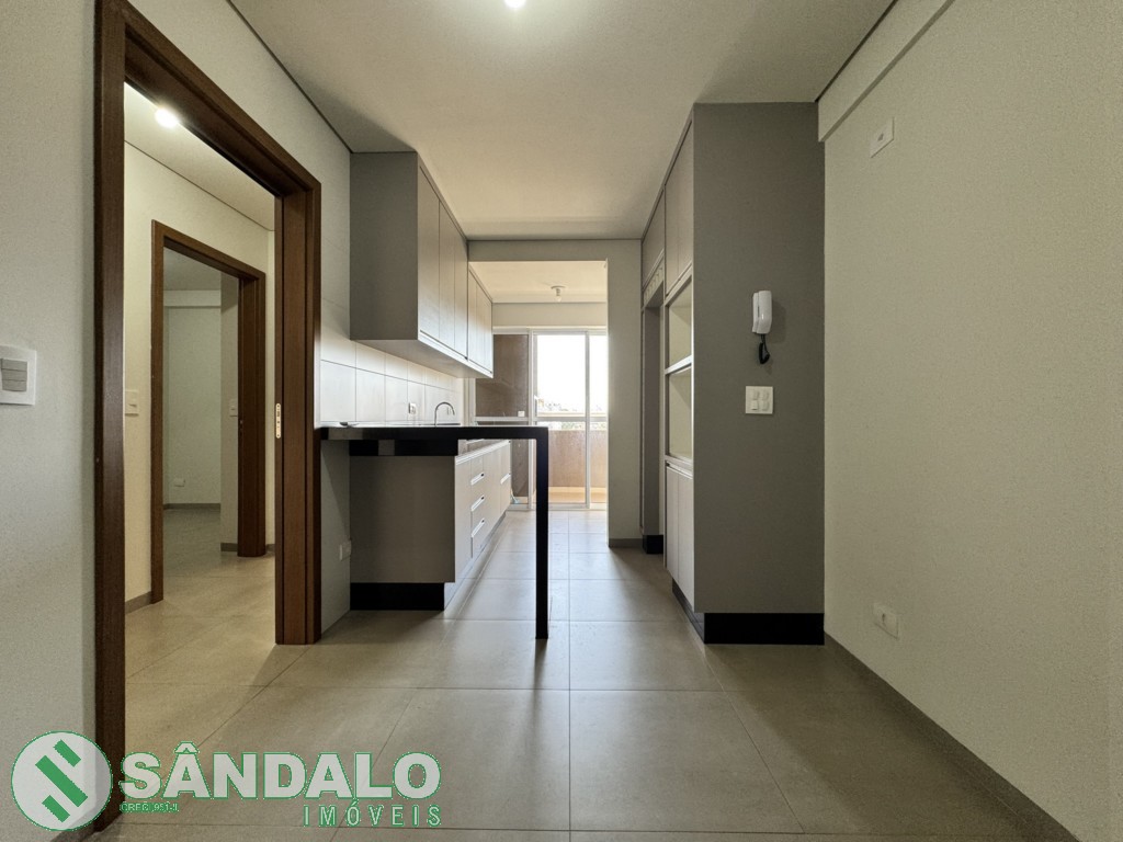 Apartamento para locacao no Jardim Cerro Azul em Maringa com 106,04m² por R$ 2.530,00