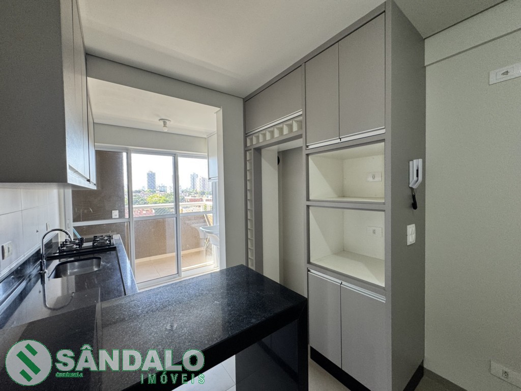 Apartamento para locacao no Jardim Cerro Azul em Maringa com 106,04m² por R$ 2.530,00