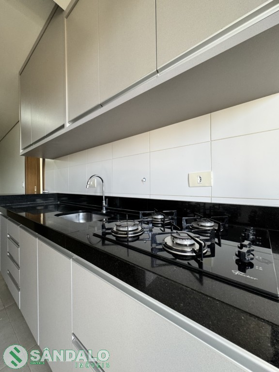 Apartamento para locacao no Jardim Cerro Azul em Maringa com 106,04m² por R$ 2.530,00