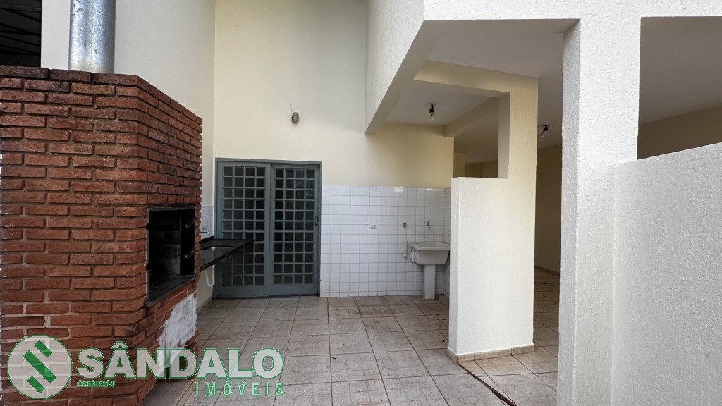 Casa para locacao no Vila Marumby em Maringa com 237,02m² por R$ 2.200,00