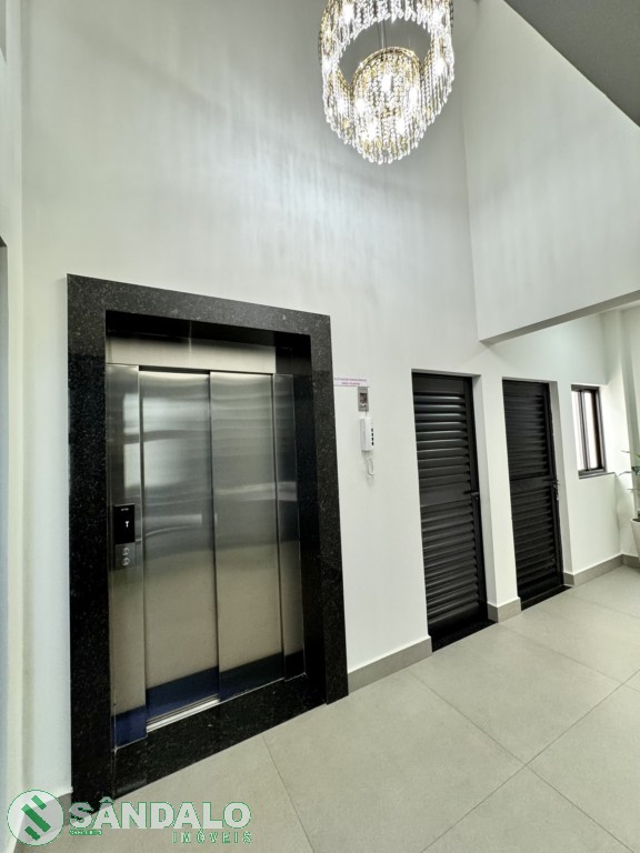 Apartamento para locacao no Parque Industrial em Maringa com 0m² por R$ 2.090,00