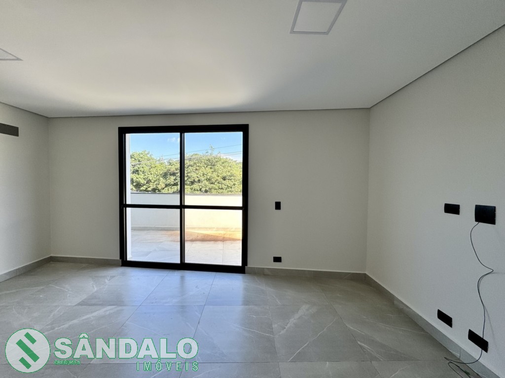 Apartamento para locacao no Parque Industrial em Maringa com 0m² por R$ 2.090,00