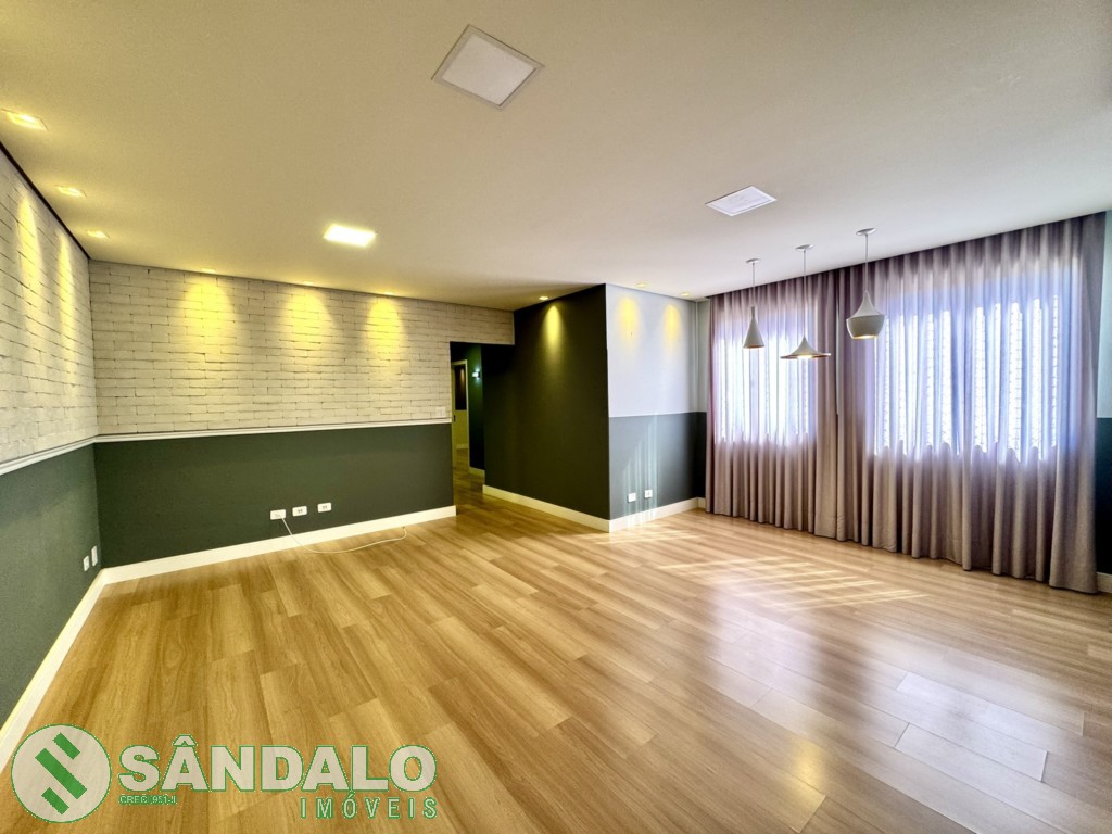 Apartamento para locacao no Zona 04 em Maringa com 0m² por R$ 3.360,00