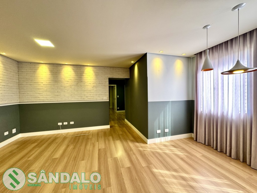 Apartamento para locacao no Zona 04 em Maringa com 0m² por R$ 3.360,00