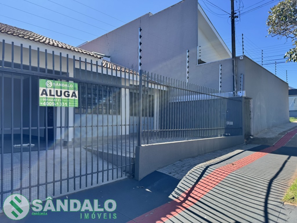 Casa para locacao no Jardim Paris III em Maringa com 360m² por R$ 2.750,00