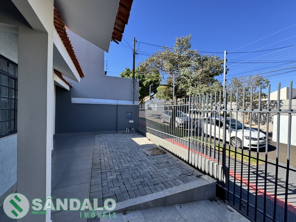 Casa para locacao no Jardim Paris III em Maringa com 360m² por R$ 2.750,00