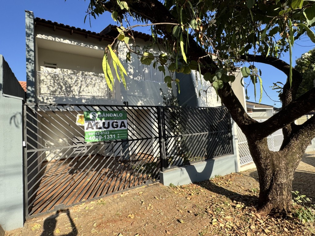 Sobrado para locacao no Jardim Imperial II em Maringa com 162,5m² por R$ 2.530,00