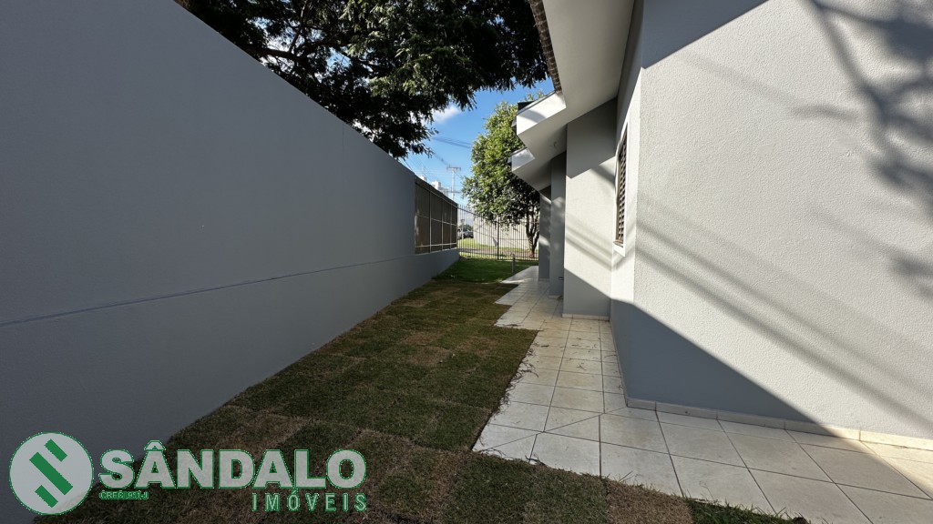 Casa para locacao no Jardim Santa Rosa em Maringa com 0m² por R$ 2.420,00