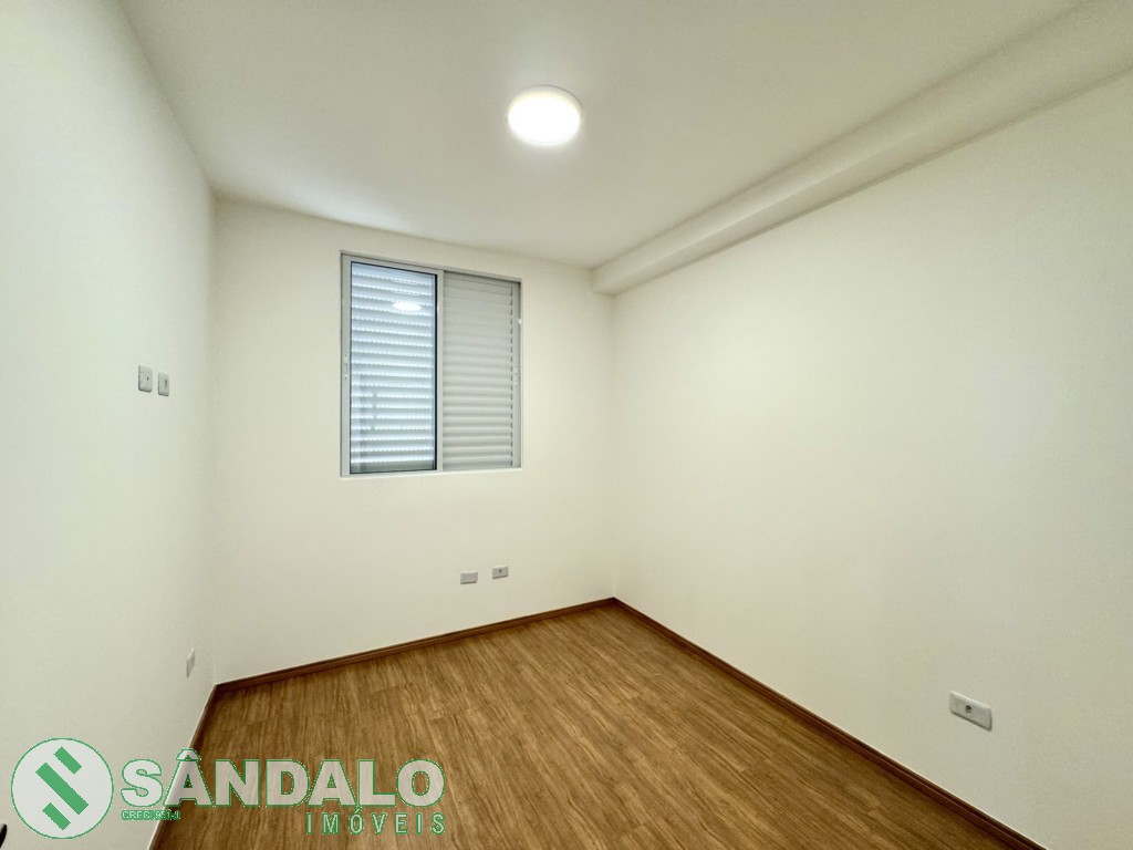 Apartamento para locacao no Jardim Santa Rosa em Maringa com 84m² por R$ 2.310,00