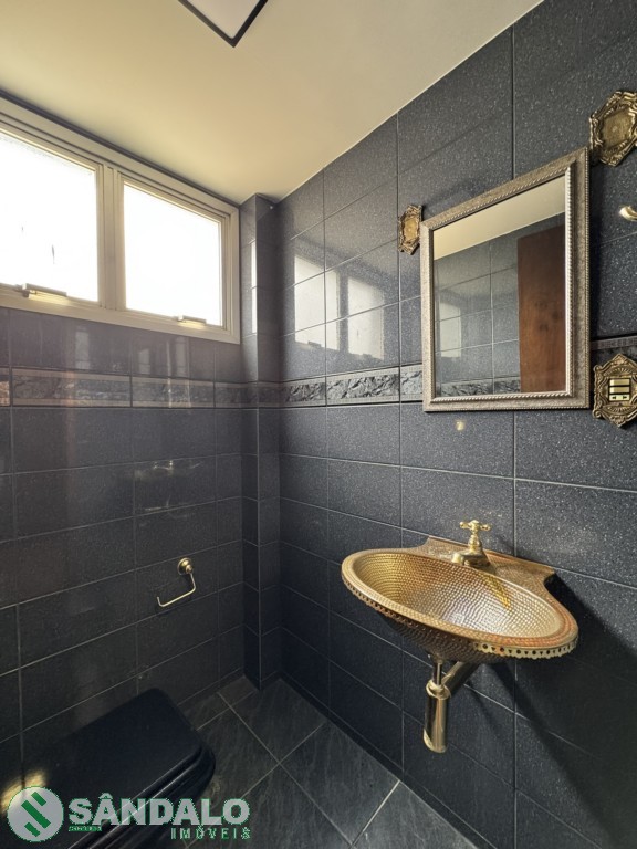 Apartamento para locacao no Zona 03 em Maringa com 168,52m² por R$ 3.080,00