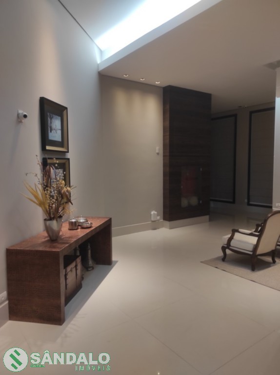 Apartamento para venda no Zona 01 em Maringa com 201,77m² por R$ 750.000,00