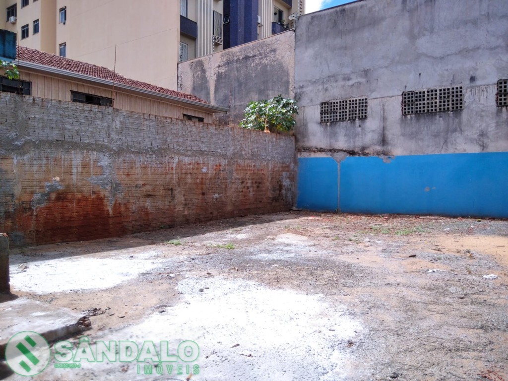 Terreno para venda no Zona 07 em Maringa com 402m² por R$ 1.150.000,00