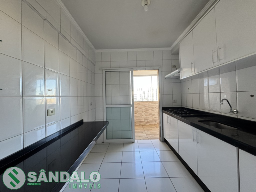 Apartamento para locacao no Zona 07 em Maringa com 0m² por R$ 2.750,00