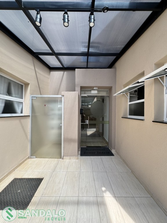 Apartamento para locacao no Zona 03 em Maringa com 75,45m² por R$ 1.540,00