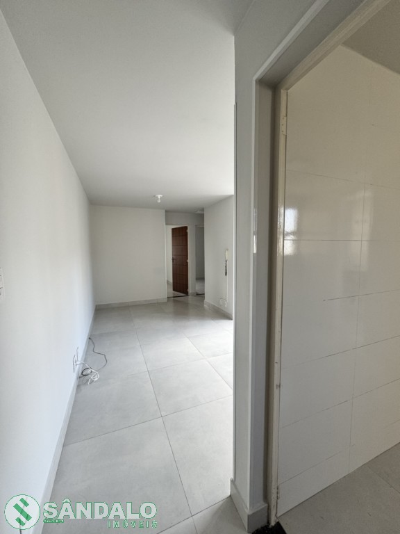 Apartamento para locacao no Zona 03 em Maringa com 75,45m² por R$ 1.540,00