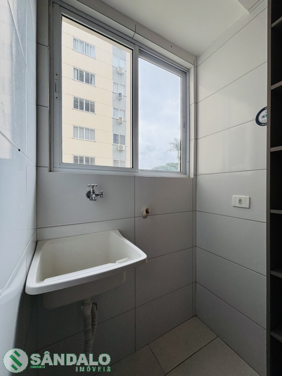 Apartamento para locacao no Zona 08 em Maringa com 0m² por R$ 3.080,00