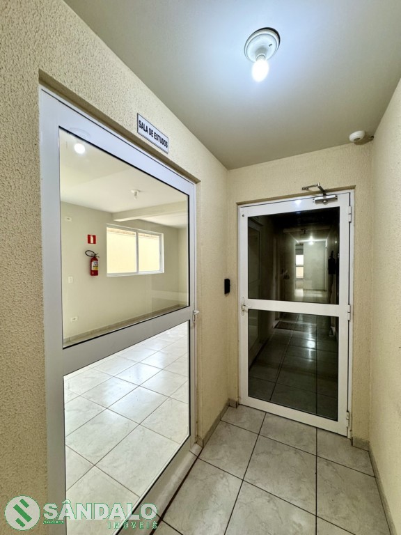 Apartamento para locacao no Vila Esperanca em Maringa com 0m² por R$ 935,00