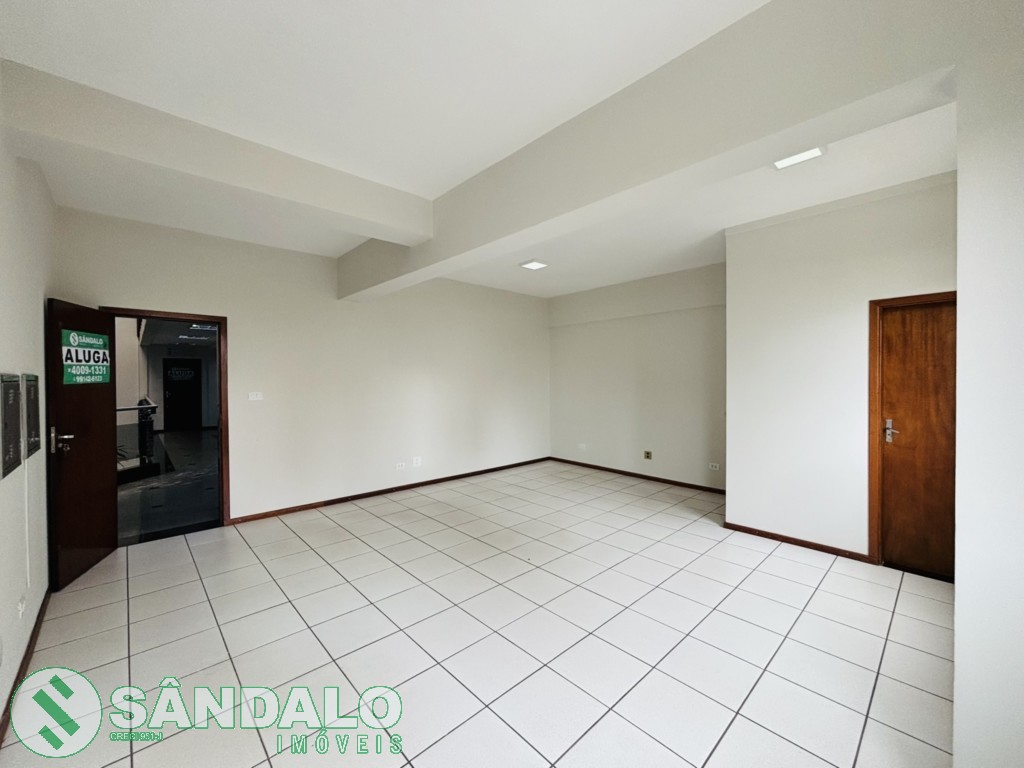 Sala Comercial para locacao no Zona 01 em Maringa com 0m² por R$ 1.320,00