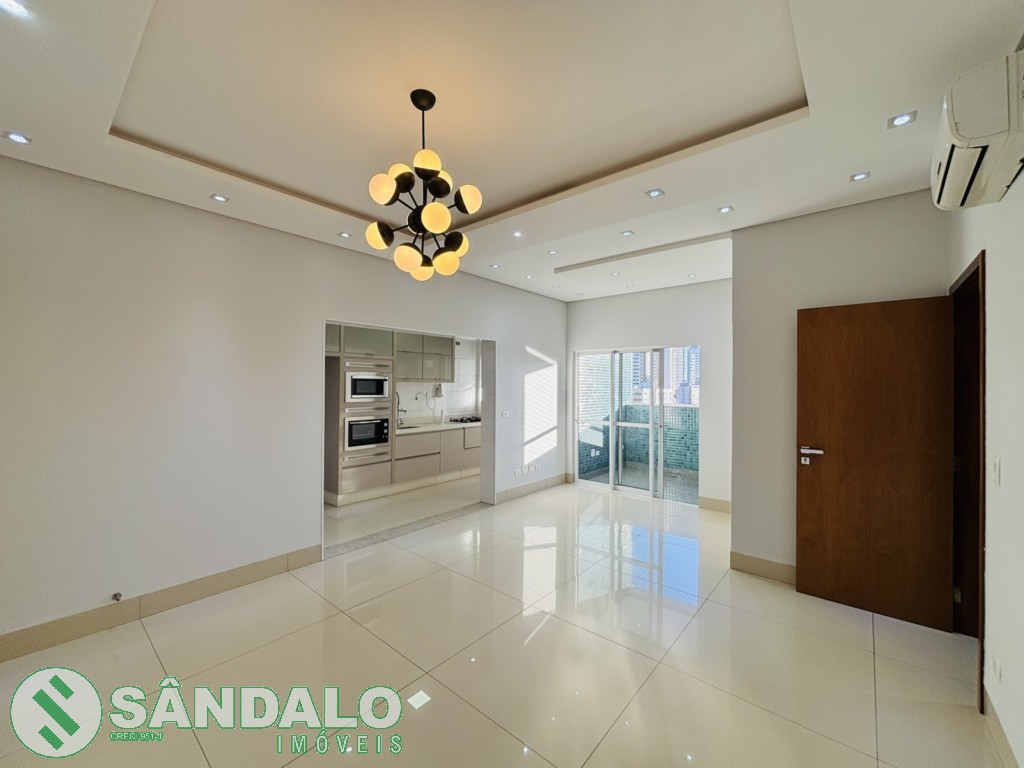 Apartamento para locacao no Zona 07 em Maringa com 181,83m² por R$ 4.400,00