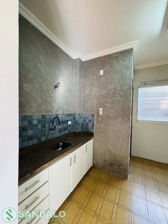 Apartamento para locacao no Zona 07 em Maringa com 0m² por R$ 1.980,00
