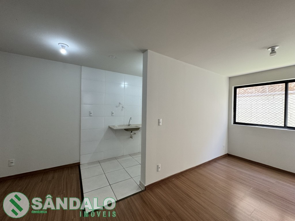Apartamento para locacao no Conjunto Residencial Cidade Alta em Maringa com 0m² por R$ 935,00