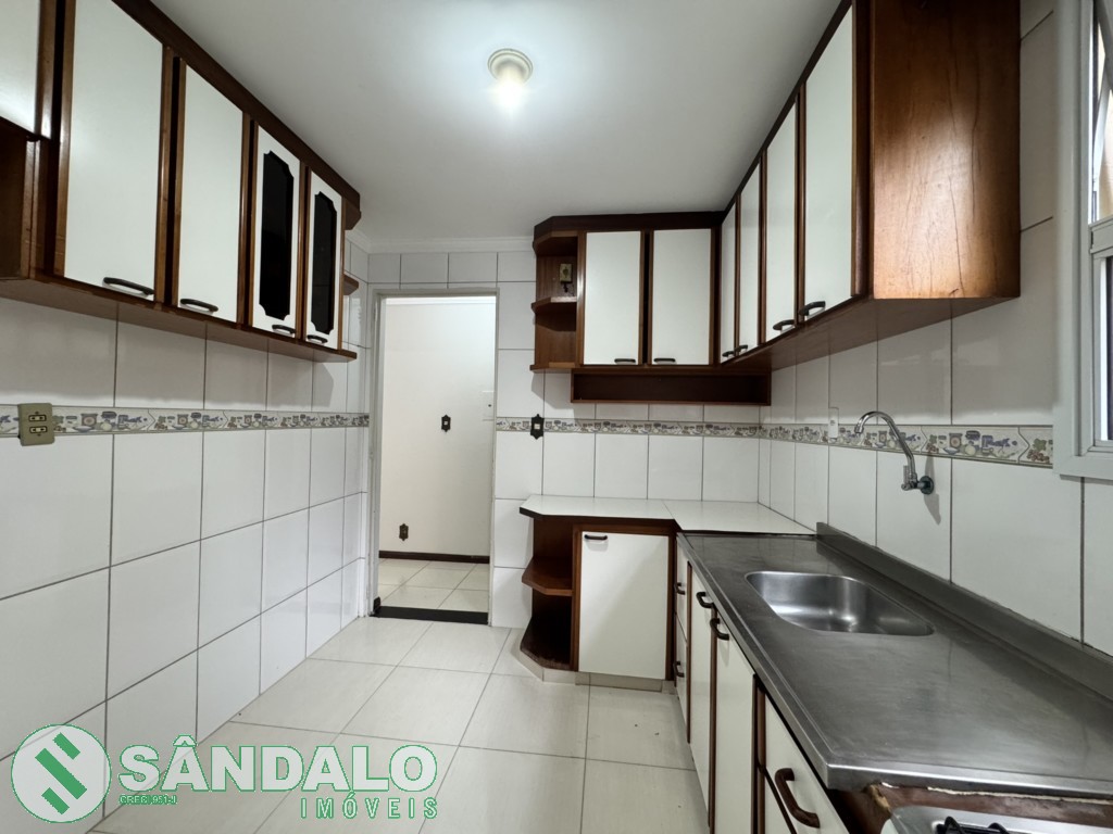 Apartamento para locacao no Zona 03 em Maringa com 88,36m² por R$ 1.760,00