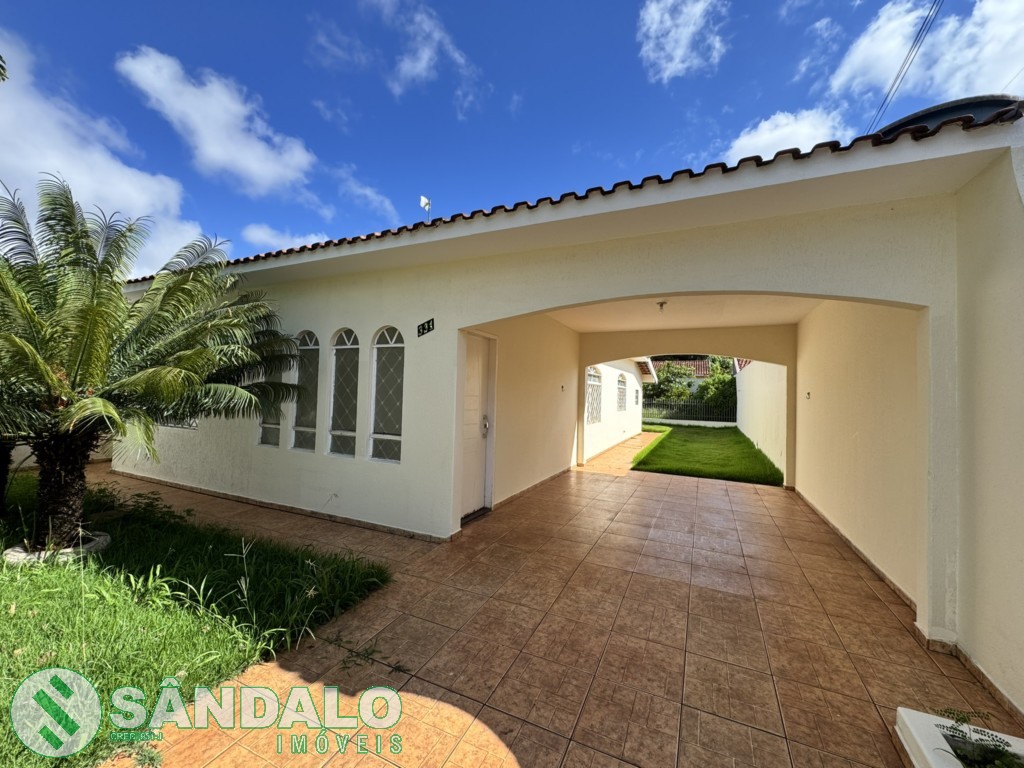 Casa para locacao no Conjunto Joao de Barro Porto Seguro em Maringa com 300m² por R$ 2.145,00