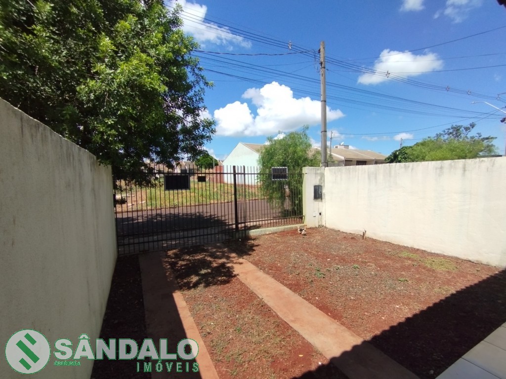 Casa para locacao no Centro em Floresta com 125m² por R$ 825,00