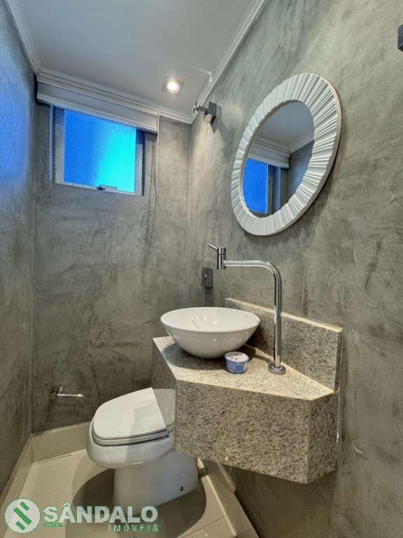 Apartamento para locacao no Zona 07 em Maringa com 330m² por R$ 6.050,00