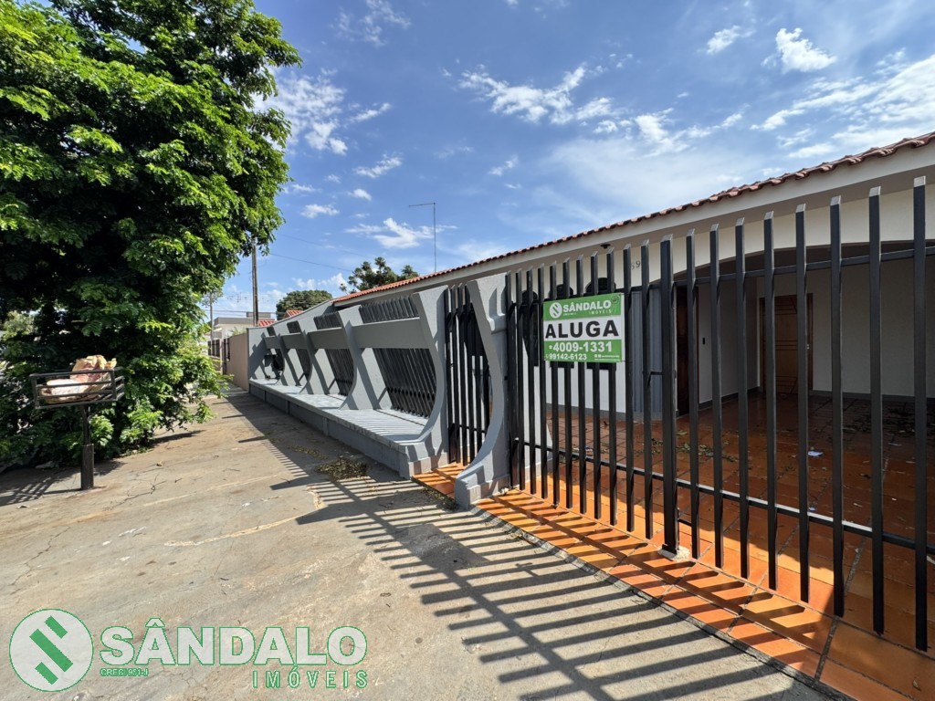 Casa para locacao no Vila Morangueira em Maringa com 262,5m² por R$ 2.750,00